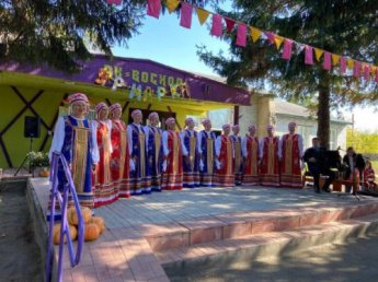 18 сентября в честь 85-летнего юбилея Новосибирской области состоялась концертная программа с ярмарочными гуляниями.
