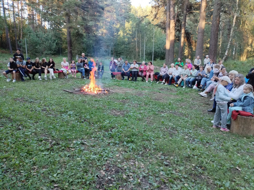 III Традиционный вечер душевной песни у костра